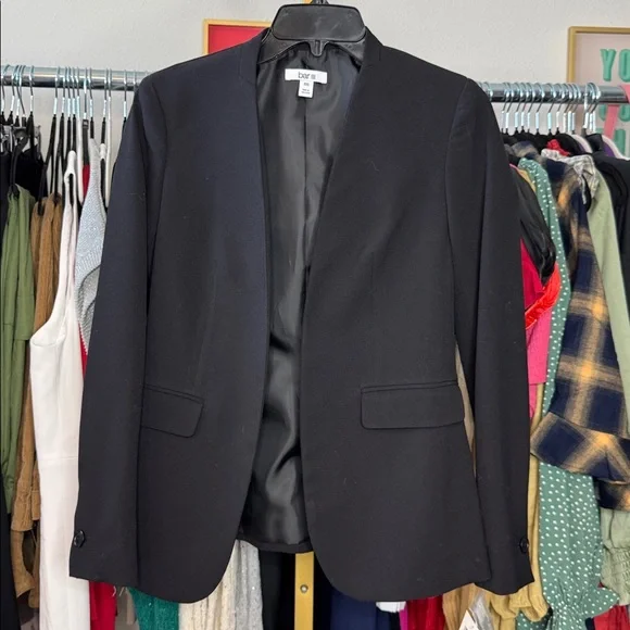 Bar III Classic Black Blazer 
Women's Bi-Stretch Collarless Open-Front Blazer - Picture 4 of 6